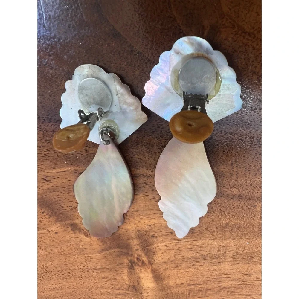Vintage Shell Clip On Drop Earrings Brown Iridescent Carved Nautical Boho Dangle
